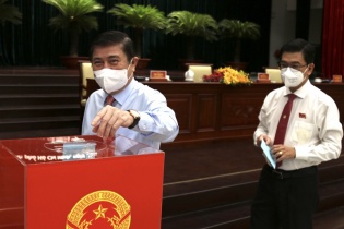 Ông Nguyễn Thành Phong tái đắc cử Chủ tịch UBND TP.HCM