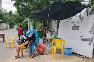 Thành ủy TP.HCM ra Chỉ thị khẩn về tăng cường Chỉ thị 16