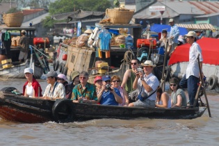 Đánh thức vùng đất “chín rồng” - Bài 2: Liên kết vùng vẫn "nghẽn mạch" 