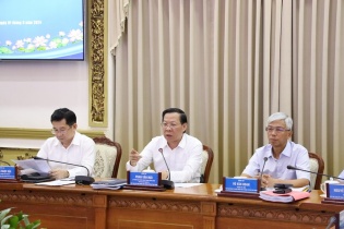 Chủ tịch UBND TP.HCM: Sở này lấy ý kiến sở khác khiến mọi việc vẫn trôi đi