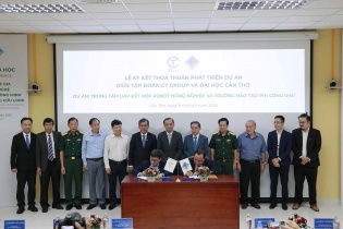 CT Group bắt tay với Đại học Cần Thơ đào tạo phi công máy bay không người lái
