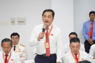 Đại biểu đề xuất giải quyết thủ tục cho doanh nghiệp ngay tại khu công nghiệp