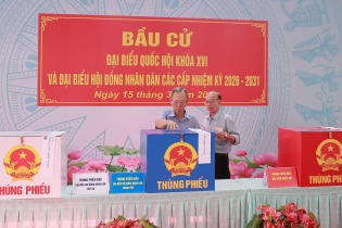 Hơn 44% cử tri TP.HCM đã bỏ phiếu trong buổi sáng bầu cử