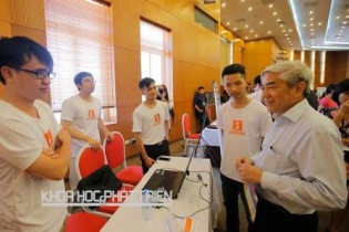 Nguyên Bộ trưởng Nguyễn Quân vào chung kết Giải thưởng Lãnh đạo Chính sách Quốc gia