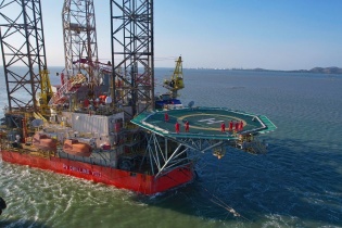 Tín Nghĩa xây chiến lược phát triển quanh sân bay Long Thành; PV Drilling mua thêm một giàn khoan