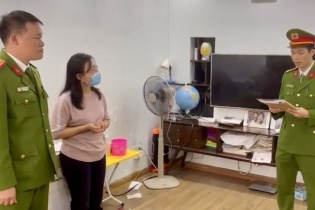 Bắc Giang: Khởi tố một nữ giám đốc về tội làm, buôn bán tem giả