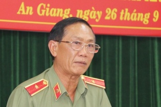 Cách tất cả chức vụ trong Đảng đối với ông Bùi Bé Tư, Nguyễn Thượng Lễ