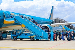Khởi tố nguyên cán bộ đại sứ quán Việt Nam tại Malaysia cùng 8 đồng phạm