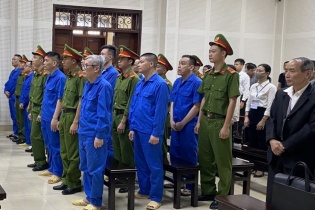 Với vai trò chủ mưu, Nguyễn Thị Thanh Nhàn nhận thêm án phạt 10 năm tù