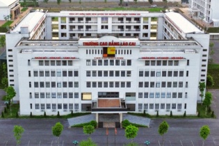 Bắt Phó phòng Thanh tra, khảo thí Trường Cao đẳng Lào Cai