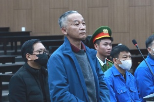 Cựu Chủ tịch UBND tỉnh Lâm Đồng coi 4,2 tỷ nhận hối lộ chỉ là “quà cáp”