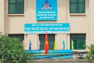 Giám đốc Trung tâm Giới thiệu việc làm lập khống hồ sơ để “rút ruột” ngân sách