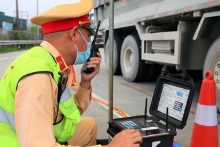 Bộ Công an thông tin về việc tiếp nhận hồ sơ sát hạch, cấp đổi bằng lái xe