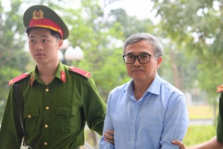 Cựu Thứ trưởng Hoàng Quốc Vượng bị tuyên phạt 6 năm tù