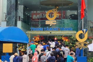 Cựu Tổng giám đốc SJC chỉ đạo "găm" vàng “bình ổn giá”, bán ngoài để thu lợi Cựu Tổng giám đốc SJC chỉ đạo "găm" vàng “bình ổn giá”, bán ngoài để thu lợi