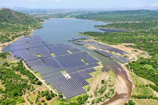 Ninh Thuận có 5 dự án năng lượng chuyển tiếp hòa lưới với tổng công suất 405 MW