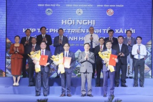 Ba tỉnh Phú Yên, Khánh Hòa, Ninh Thuận ký kết hợp tác phát triển trên bảy lĩnh vực