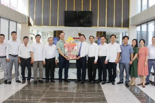 Lãnh đạo tỉnh Ninh Thuận thăm, động viên các doanh nghiệp nhân dịp đầu năm