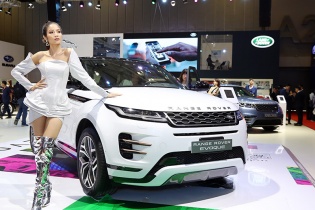Vietnam Motor Show 2019: Cận cảnh “tân binh” Range Rover Evoque 2020 nhà Land Rover