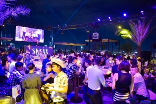 TP.HCM: Vũ trường, quán bar, karaoke được phép hoạt động trở lại