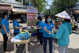 TP.HCM đã hỗ trợ cho hơn 40.000 lao động tự do gặp khó khăn vì dịch Covid-19