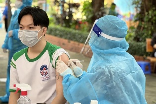 TP.HCM: Dự kiến tiêm mũi 2 vắc-xin Covid-19 cho học sinh vào ngày 22/11