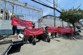 Chủ đầu tư dự án Ascent Plaza nói gì khi khách hàng căng băng rôn đòi nhà