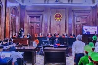 Tranh luận về hành vi “nhận hối lộ” của nhóm bị cáo tại Trung tâm Đăng kiểm 50-03V