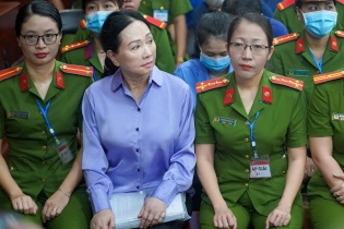 Em họ bà Trương Mỹ Lan hối hận vì đã tin tưởng tuyệt đối bà Lan