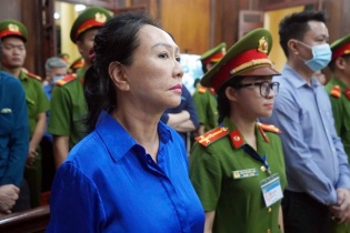 Nói lời sau cùng, bà Trương Mỹ Lan xin tòa xem xét cứu giúp