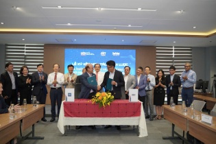 Đại học Kinh tế TP.HCM cùng SunValue và SIET ký kết hợp tác chiến lược