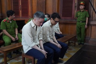 Tuyên án nhóm bị cáo sử dụng mạng máy tính, mạng viễn thông để chiếm đoạt tài sản