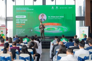 Nhượng quyền dịch vụ quốc tế có “người tiên phong”