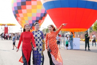 Hơn 10.000 lượt khách dự khai mạc Lễ hội Xuân Cần Giờ 2026