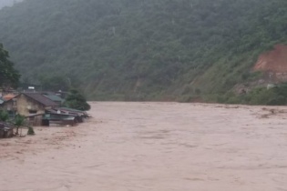 Nghệ An: Mưa lũ và sạt lở khiến 5 người chết và mất tích