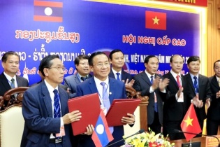 Hà Tĩnh - Khăm Muộn ký kết biên bản ghi nhớ hợp tác