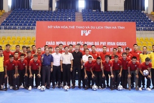 Ryan Giggs chia sẻ về phát triển bóng đá trẻ tại Hà Tĩnh