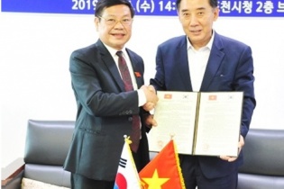 Hà Tĩnh ký kết hợp tác lao động với thành phố Pochoen (Hàn Quốc)