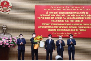 Nghệ An trao giấy chứng nhận đăng ký đầu tư cho dự án 200 triệu USD