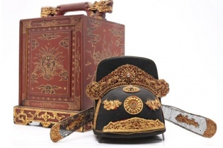 Doanh nghiệp hiến tặng cổ vật triều Nguyễn trị giá hàng chục tỷ đồng cho Thừa Thiên Huế