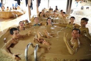 Du lịch miền Trung tăng đột biến 
