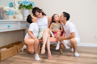 Đô thị du lịch đẹp như trời Âu mê hoặc gia đình Khánh Thi - Phan Hiển