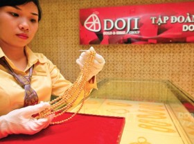 Sau phiên đấu thầu vàng: Chênh lệch giá vẫn lớn