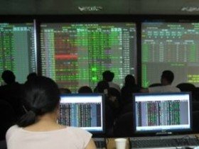 Cầu áp đảo, VN-Index vượt 505 điểm