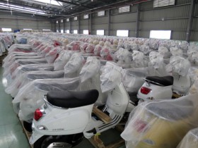 Vì sao giá Vespa ‘nội’ xuất ngoại lại rẻ hơn 20 triệu?