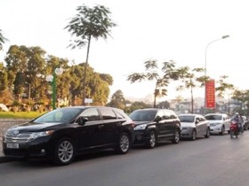 Dịch vụ cho thuê xe ôtô dịp nghỉ lễ tăng giá đến 40%