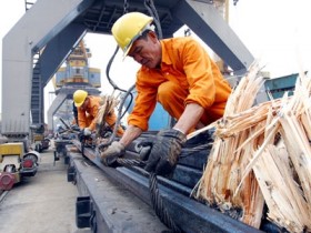 Tín hiệu gì khi nhập siêu trở lại?