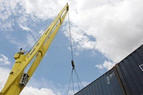 Cả xuất và nhập khẩu đều giảm