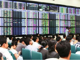 Dòng tiền hỗ trợ chứng khoán vẫn khá yếu