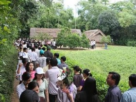 Đường vào Khu di tích Kim Liên dở dang vì thiếu vốn